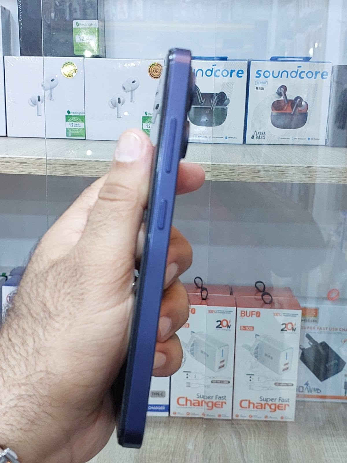 جهاز C17 جهاز اخو الجديد الذكره 128 السعر 145 الف بغداد الحسينيه قرب مطعم جكن اوسلو رقم مبايل***********

نص مكتوب في الصور:
- حالة شريحة SIM (المنفذ ٢ لشريحة SIM)
- zain IQ
- الطراز
- C17
- معرّف IMEI (منفذ شريحة SIM ١)
- 357211870227214
- معرّف IMEI (منفذ شريحة SIM ٢)
- 357211870227222
- RAM
- 4.0 GB + 12 GB
- إصدار Android
- 16
- معلومات البطارية
- معرّفات الجهاز
- عنوان IP
- التخزين الإجمالي: ١٢٨ غ.ب ٢٠ غ.ب. تم استخدام مدير مساحة التخزين إخلاء بعض المساحة الانتقال إلى تطبيق Files لإدارة الملفات وإخلاء مساحة ٧,٦ غ.ب. التطبيقات . بايت الصور . بايت الفيديوهات . بايت الصوت