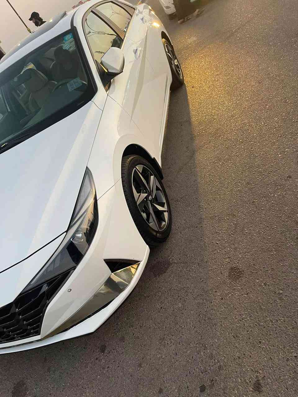 للبيع فقط مكلف بالنشر لحد يراسلني رجاءً
النترا ٢٠٢٢ خليجي 
رقم بغداد اقصاد (راعيه مايسدد ابيع واقع حال)بدون راعي 
سيارة فول مواصفات 
مكينة ٢٠٠٠ 
فتحة 
بصمة تشغيل
لد امامي خلفي 
اشارة ترحيب 
مرايات شفط 
سيارة جاهزة مكينة كير تبريد سعر اتصل على رقم مو الي سيارة *********** البصرة, العراق
