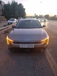 k4 موديل2025 وارد امريكي محرك2000 دوش ماشيه 33الف ميل سياره ليبل واحد ...