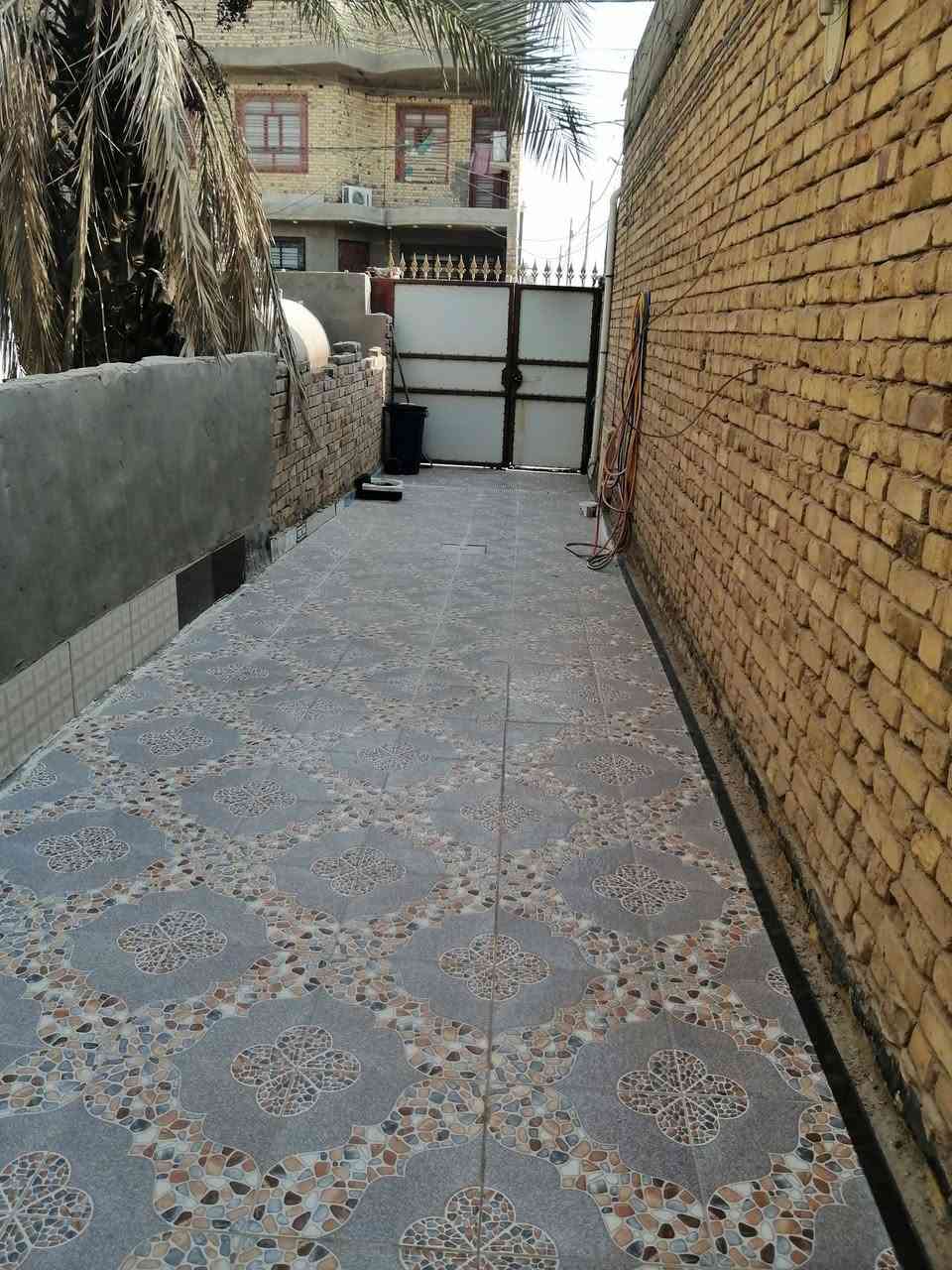 بيت اوقاف ٢٠٠م غرفتين وصاله واستقبال ومطبخ وصحيات داخليه وخارجيه. خدمات كامله مجاري وماء. وتبليط.وكهرباء ونت. حي النهضة الثالثه قرب جامع شاكر هندس ***********
