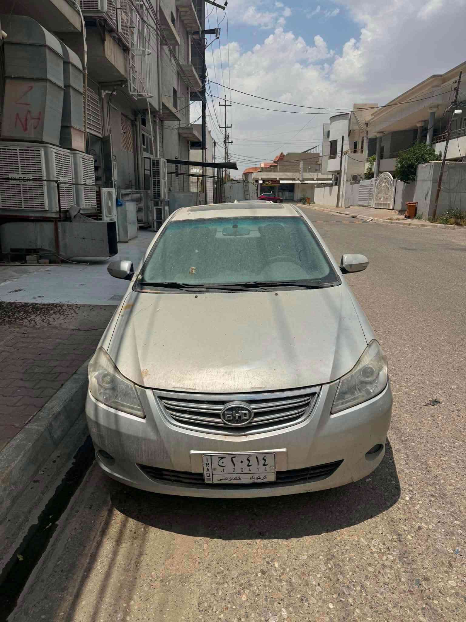بي وايدي (2013 byd g3) للبيع
كوبون بنزين
سيارة خليجي بدون حادث 
محرك 1.8 بلادي كير بلادي 
موصافاتها فول تبريد تدفئه
كير اوتو - بصمة - دخول ذكي - سلايت روف - حساسات خلفية - كشنات جلد 
بيها باب السكن تعديل جراد خفيف بالكشر
سعرها 45 ورقة وبيها مجال مكاني كركوك
الرقم: ***********
