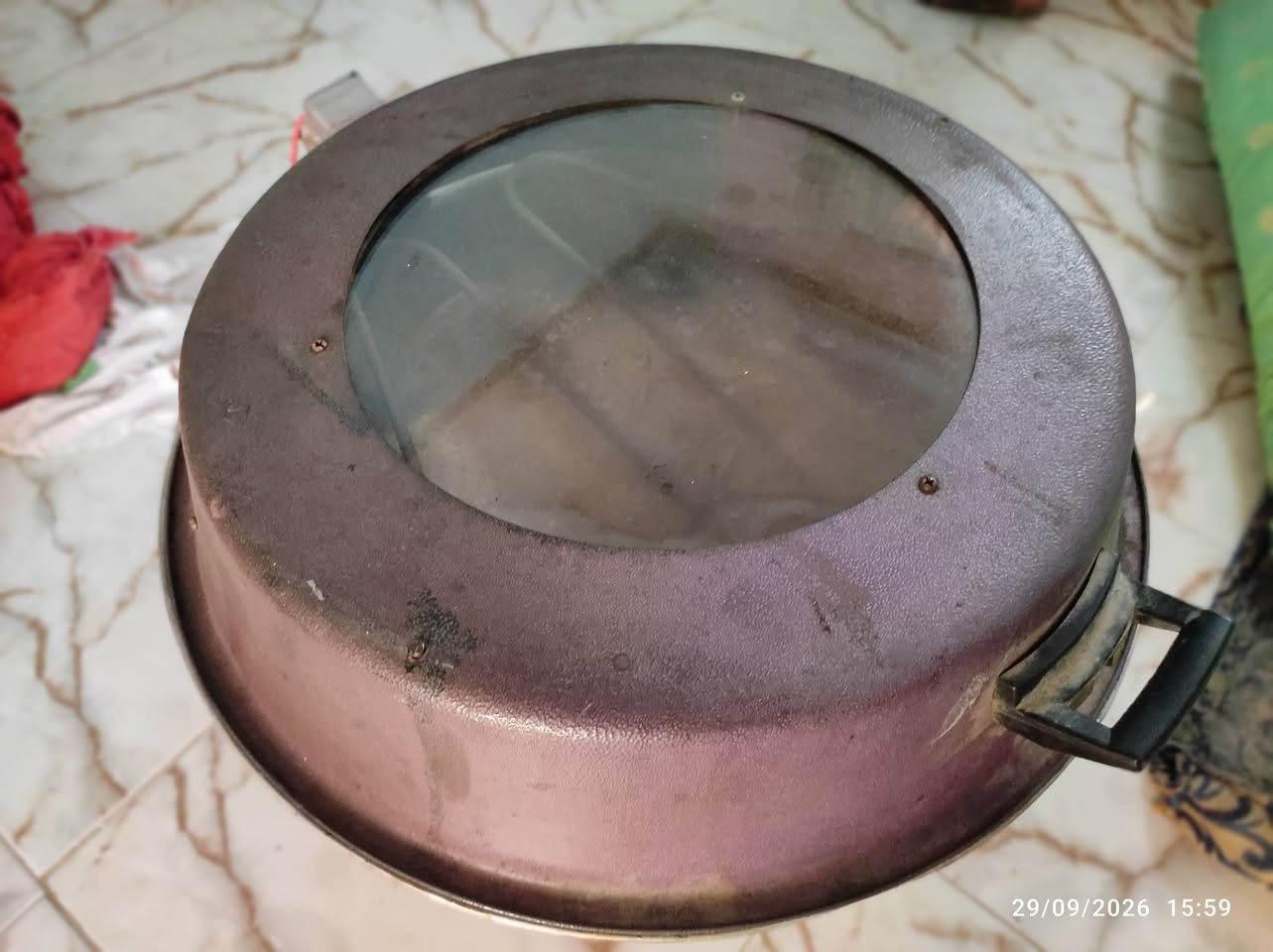 تنور غاز جديد مامسخدم السعر 55وبيه مجال.. وتنور كهربائي ابو الجامه الاصلي شرط الفحص والشغل السعر 25 مكاني سوق الشيوخ ***********

نص مكتوب في الصور:
- 29/09/2026 15:53
- 29/09/2026 15:54
- 29/09/2026 15:57
- 29/09/2026 15:59