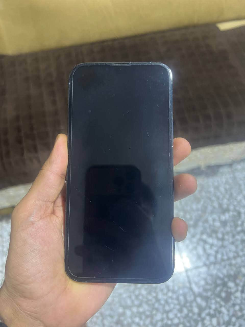 ايفون 13برو ماكس لون بحري مميز مكفول من الصيانه علئ البلاد ذاكرة٢٥٦بطارية74🔋العنوان محاويل  السعر 650وبي مجال بسيط التواصل واتساب او 📞 ***********
