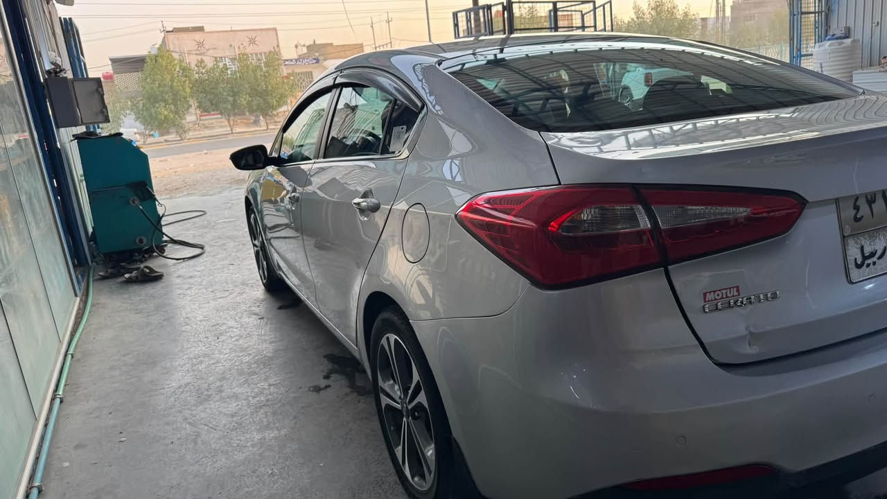 سيراتو ٢٠١٦ خليجي فول اسويج
كير مكينه تبريد مكفول ضررها ٣قطع اثر شخوط قويه  بدون دواخل وبيها مكانات بارد بسم شركه هه دار اتريد تحويل اتريد وكاله 
١٠٥ وبيها مجال قليل 
مكاني نجف 
***********
