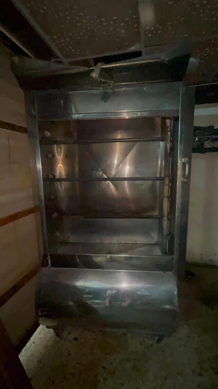 سلام عليكم أغراض مال مطعم مكانه حي اور 600
نضيفه 100‎%‎
***********
