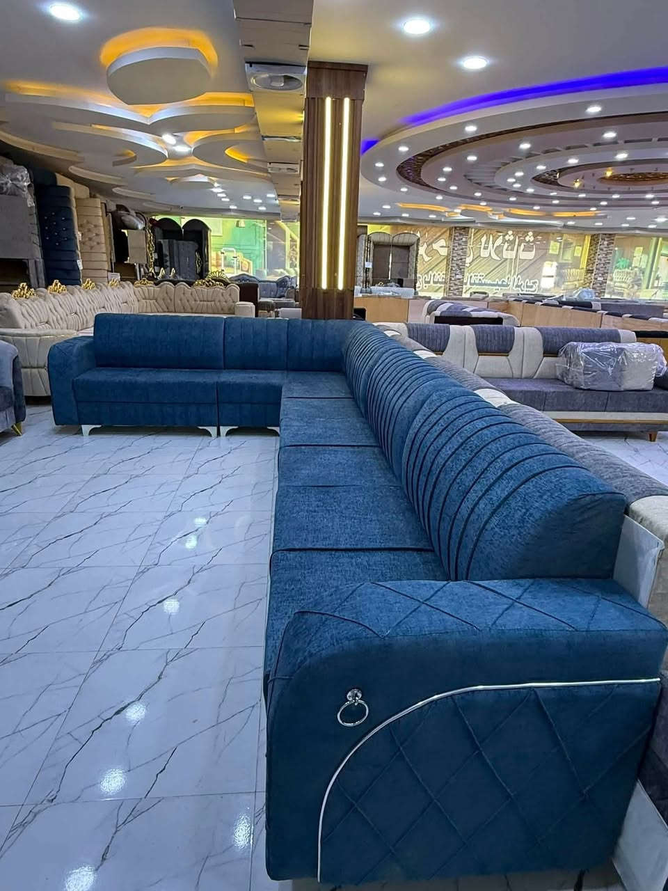 عرض خاص ومحدود – الراحة والأناقة بسعر ما يتفوت!
​يدور على تخم/ديوان يتحمّل وعائلتك ترتاح بيه؟ جبتلك التوب!
​💰 السعر قبل العرض: [600 ألف]
🎁 السعر حالياً: [500ألف]
🚚 هدية العرض: [ طابورية +6كوشات ]
​🎨 الوان متعددة متوفرة حسب طلبك!
​📲 للتأكيد والحجز السريع، أرسل صورتك المفضلة ورقمك عالخاص، أو واتساب:
📞 [***********]
 #اثاث_فاخر #ديكورات_داخليه #اثاث_منزلي #تخم
