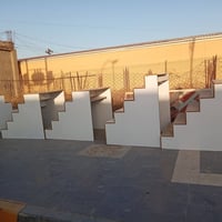 ميز خشب • ٥ قطع • نضيفه جدا