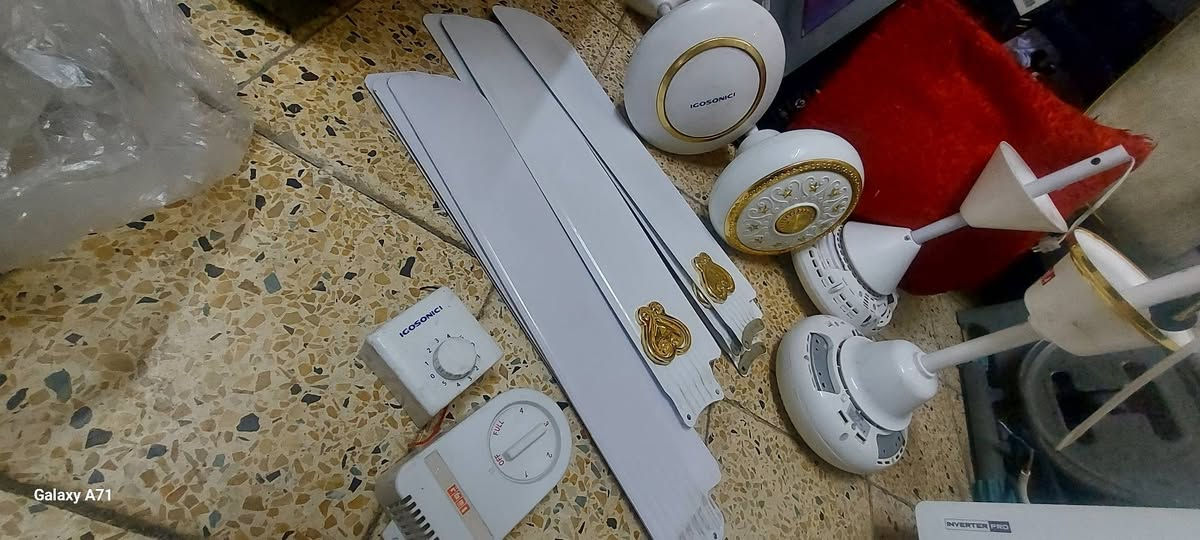 للبيع ٤ بنكات ب ٥٠ وسيت جدورة كاسيو ٥ جدورة مع ٥ قبقات ب ٥٠ وبيهن مجال للشراي مكاني طوبجي اتصل *********** بي واتساب
