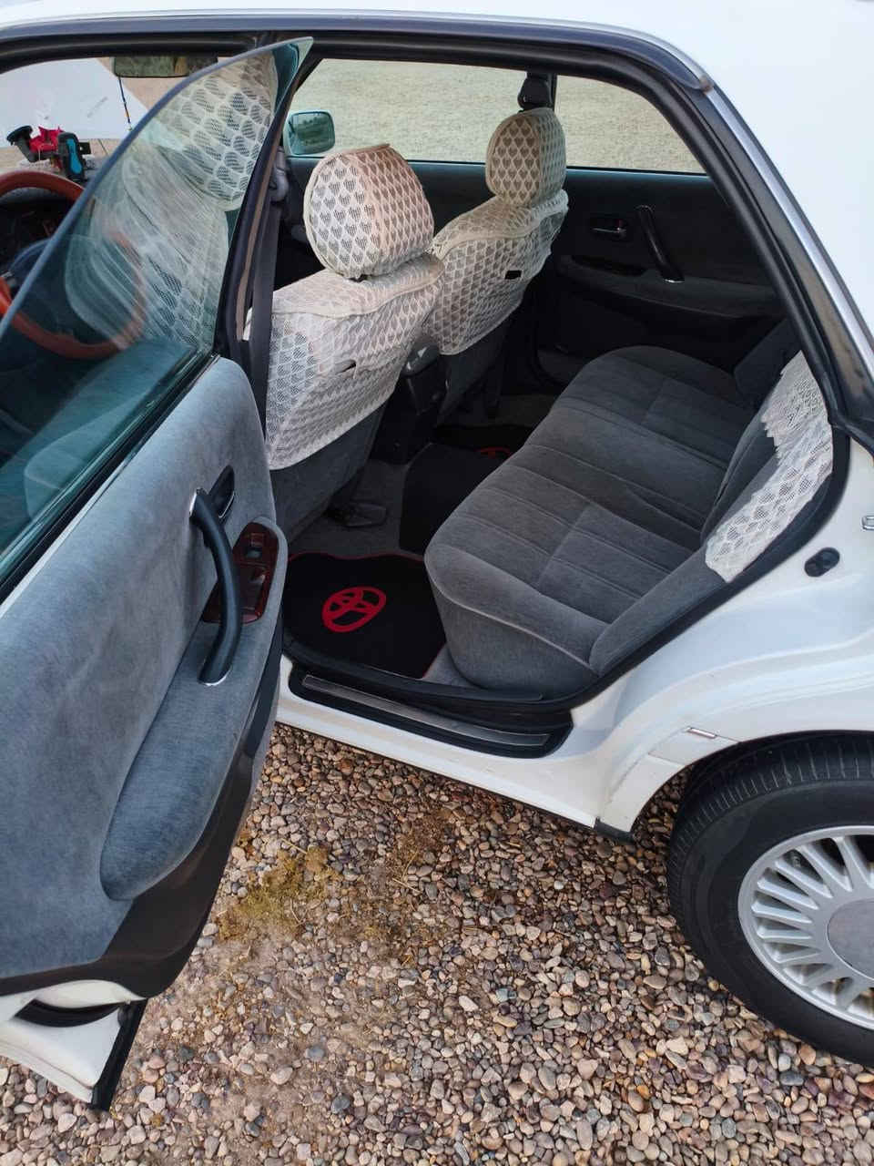 السلام عليكم راس الثور مديل 96 مكينه وكير وحداديه وكرهبايات تخم تاير تبريد كله جديد سنويه جديده رقم انبار دولي بسمي مكفوله كفاله عامه سياره جديده كلش مكان السياره الدوانيه غماس *********** بي واتساب بيع فقط مراوس ماراوس اخوان اني مكلف بل نشر خابر صاحبه السياره
