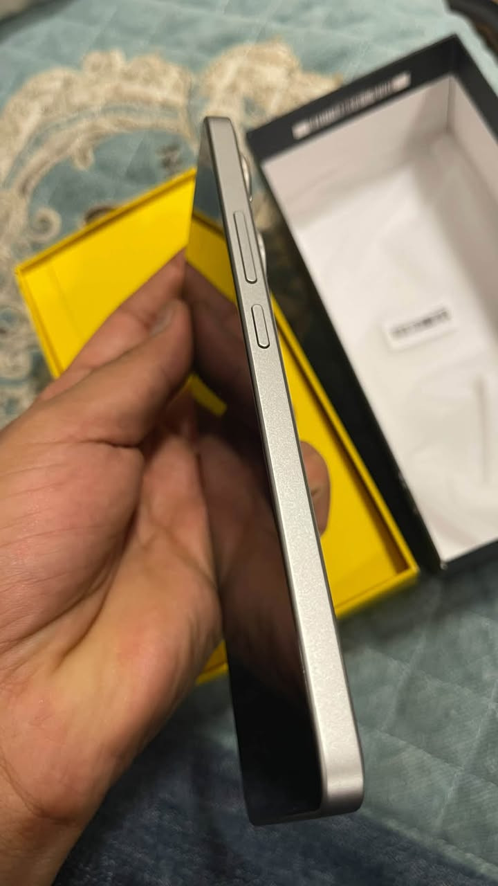 بوكو F6 • ١٢/٥١٢ • شهر مستخدم