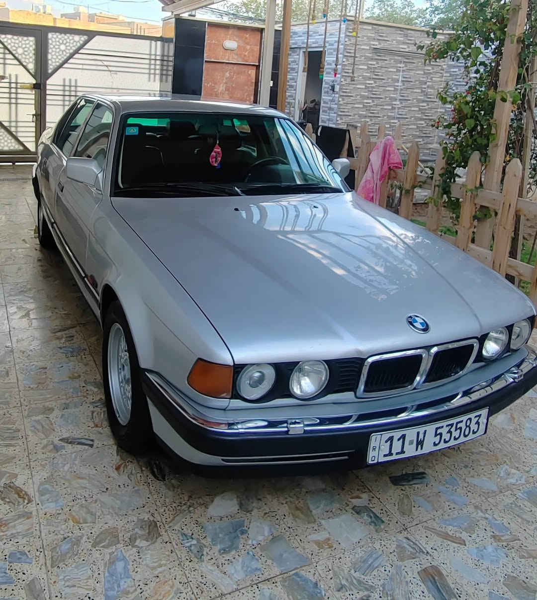 أسلام عليك 
للبيع BMW 740 اصل وفصل 8سلندر كير أوتو ماتيك  أسياره جاهزه عله اخر حبايه اي نقص ما بيه تبريد شغال 
جام كهربائي كله شغال كهربائيات كله شغاله  تخم تاير  جديد
 صدر أمامي خلفي جديد 
كير ومحرك خير من الله
  أسياره مصبغوه عام
أسياره بأسمي تحويل مباشر
سعره 65 وبيه مجال قليل
للئستفسار ***********
واتساب ***********
