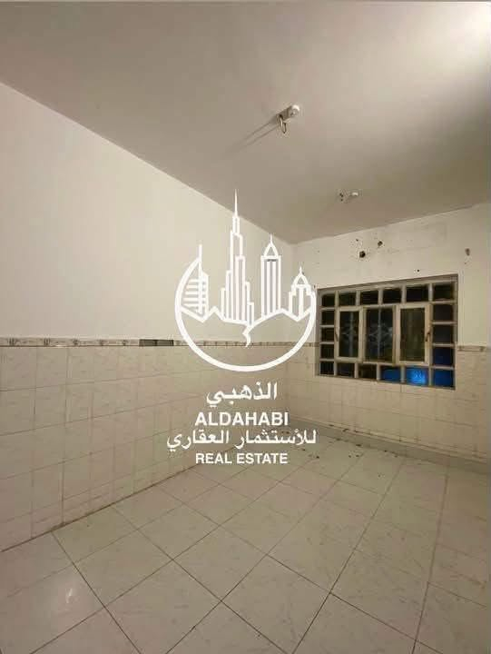 شقة للايجار في الحكيمية
موقع ممتاز
بناء حديث
تحتوي على
غرفتين
صاله
استقبال
مطبخ
صحيات
سعر الايجار 500
للمعلومات اكثر الاتصال على الارقام
او زيارة موقعنا 
البصره _ شارع عام حي الزهراء _ قرب مستشفى النفط 
***********
الذهبي للاستثمار العقاري
مجاز قانونياً
