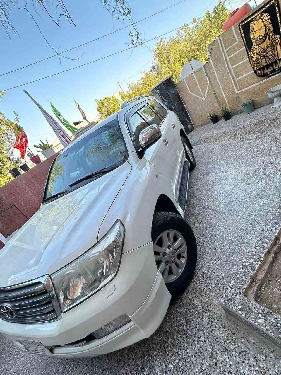 لاندكروز ١١ البيع نضيفه ستينيه مكينه سته السونر داخل الصور ٢٦٠ بيه مجال وهاذه رقمي***********
