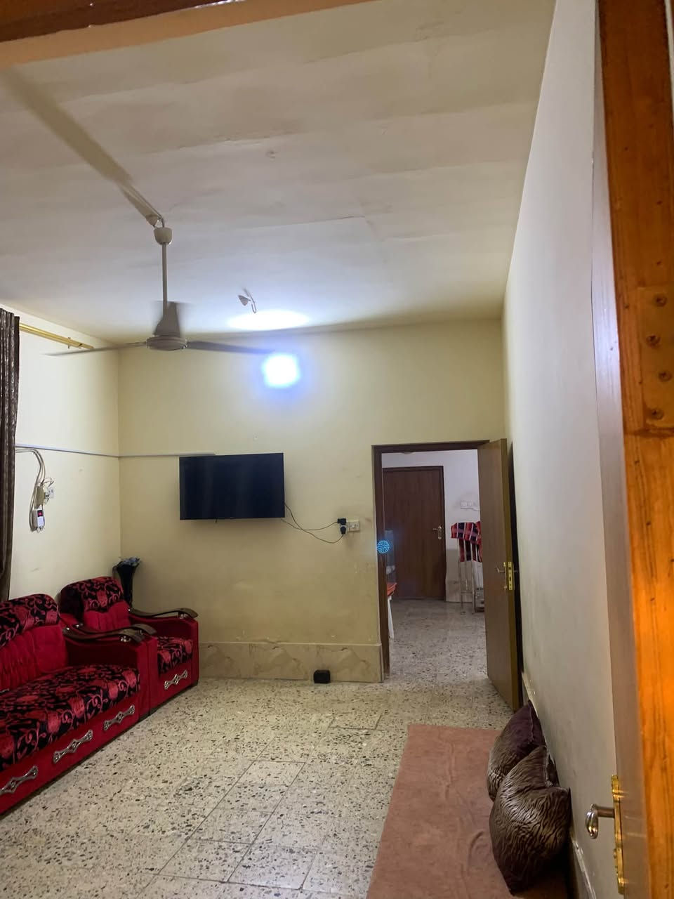 🏠 بيت للبيع – الجغيفي الأولى | الفلوجة

📍 الموقع: الجغيفي الأولى – قرب مدرسة الرصافي
📐 المساحة: 200 م²
📏 الواجهة: 10 م
📏 النزال: 20 م
شارع:15متر 
🏡 مواصفات البيت:
• 4 غرف نوم
• صالة
• استقبال
• حمام داخل وخارج
• بناء البيت  80

💰 السعر: 195 مليون دينار
💵 يوجد مجال للتفاوض للجادين

للاستفسار تواصلوا معنا عبر ارقام 
***********
#الفلوجة.   #عقارات
