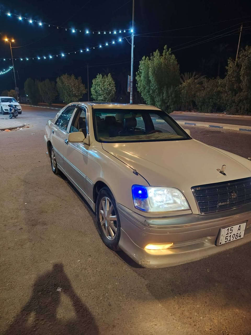 السلام عليكم ملكه للبيع مكفوله فتحه اربع دكم اصل كرستال المري شفط سياره عدله كلشي مابيه رقم انكليزي سياره بسمي ***********
