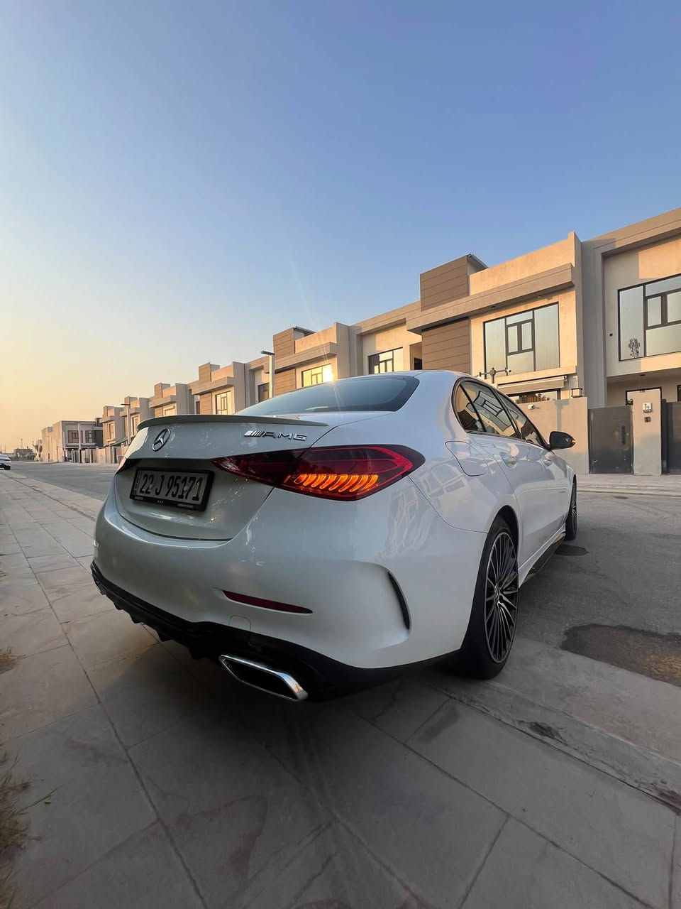 انضف وأجمل مرسيدس 2023 AMG 🔥
السلام عليكم 
مرسيدس 2023 C300 AMG للبيع
فول مواصفات معروفة مواصفاتها 
ماشيه 52 ألف كم
السعر مناسب ولي مجال
للاستفسار اتصل وتدلل
✅***********
