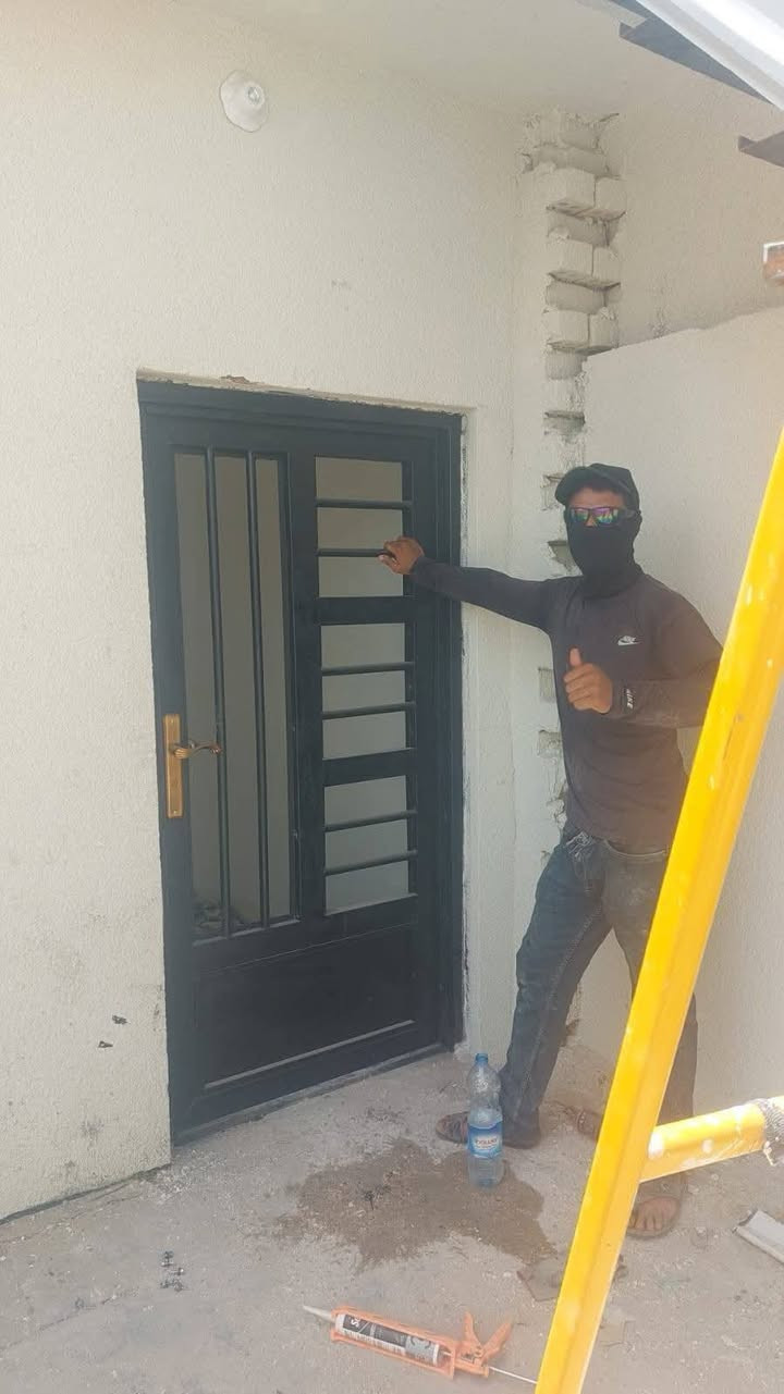 حداده عامه كربلاء *********** /*********** 
حداد 🛠متنقل🛠 داخل🪟 كربلاء🛠 بيبان 🚪شبابيك🪟 محجرات🛠 قمريات 🛠وغيرها كل🛠 مايخص🛠 الحداده ((🛑اتقان العمال بحسن صوره 🛑)) 
______________________________________
