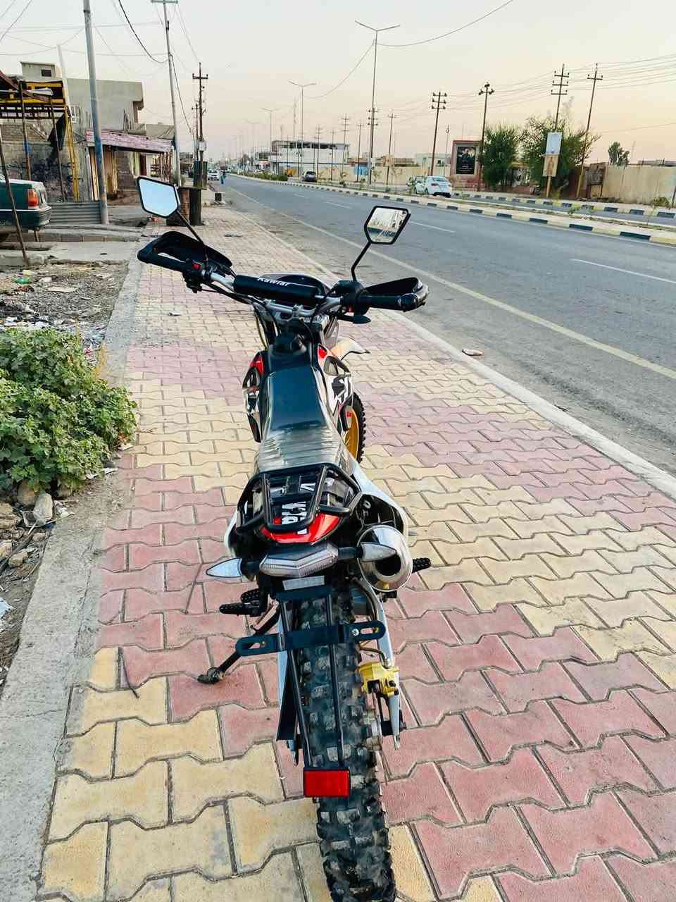 السلام عليكم كاويار2025 كلشي شغال بعدو جديد محرك شرط دبلات كلشي شغال ونضيف السعر مليون وميه وبيه مجال المكان ناحية القياره داخل
***********
