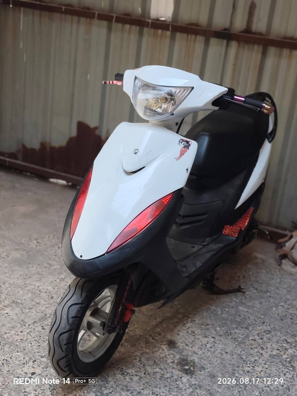 ماكس 55للبيع سعر 600وبيها مجال
عنوان ميسان عواشه ***********

