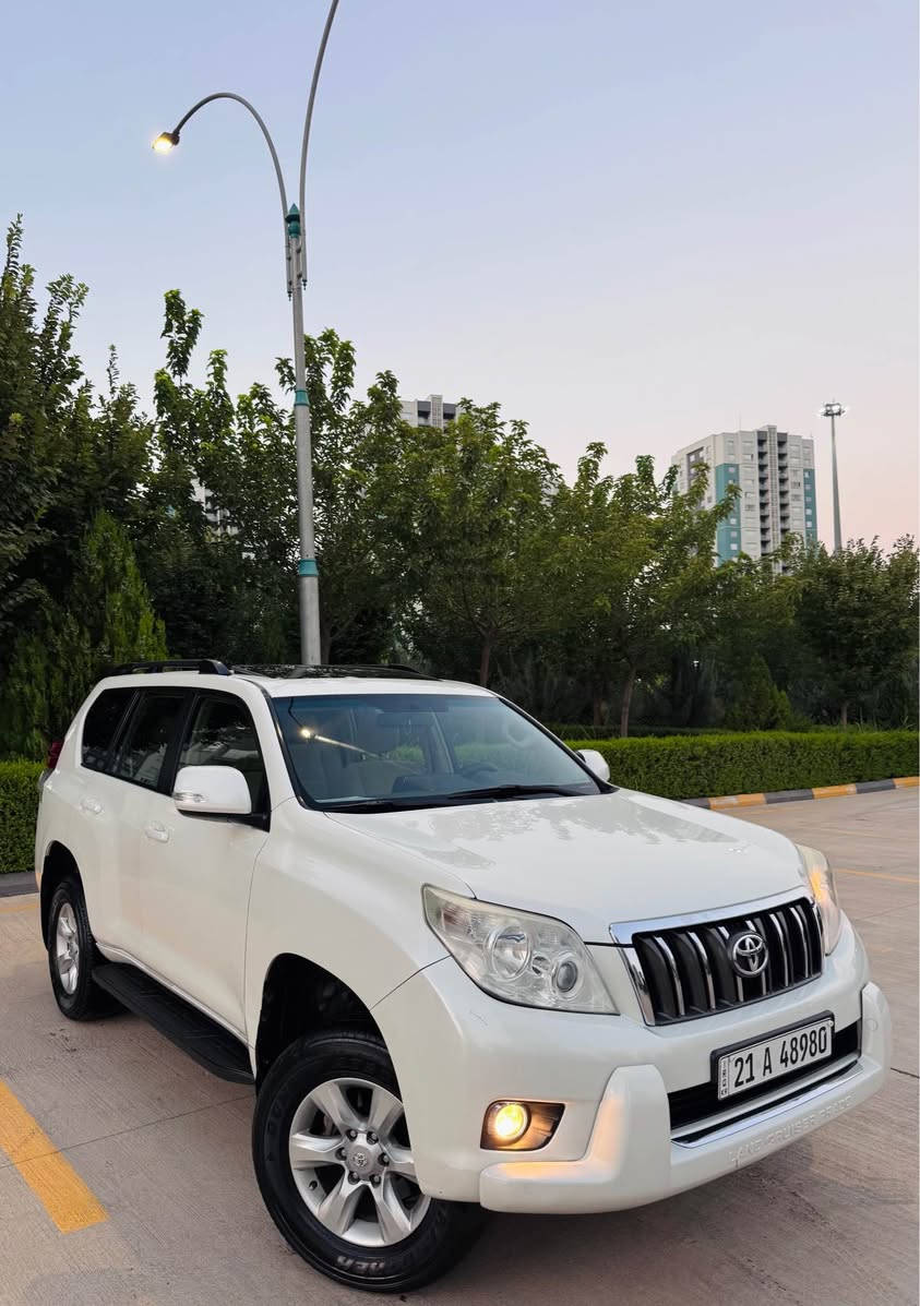 Toyota prado  2012   V6     TXL    4+4 
بەسمە 
سلایت 
سەلاجە 
سێ ڕیز کوشن 
لایت لید 
دەبڵ ئەکسل 
تەبرید لەمس 
سوکان ڤۆلیۆم 
تەبرید مەرکەزی 
ئاوێنە شەفت 
تەحدید سورعە 
سپێر لە کۆڵ 
تاقمێ تایەی تازە 
هەموو گیانی بەشەرت 
گێڕ و مەکینەی بەشەرت 
بێ بۆیاخ  
تەنها 216 هەزار کم ڕۆشتوە 
نرخ :260 $ 💵💵
شوێن : سلێمانی 
ژم : *********** السليمانية, العراق

