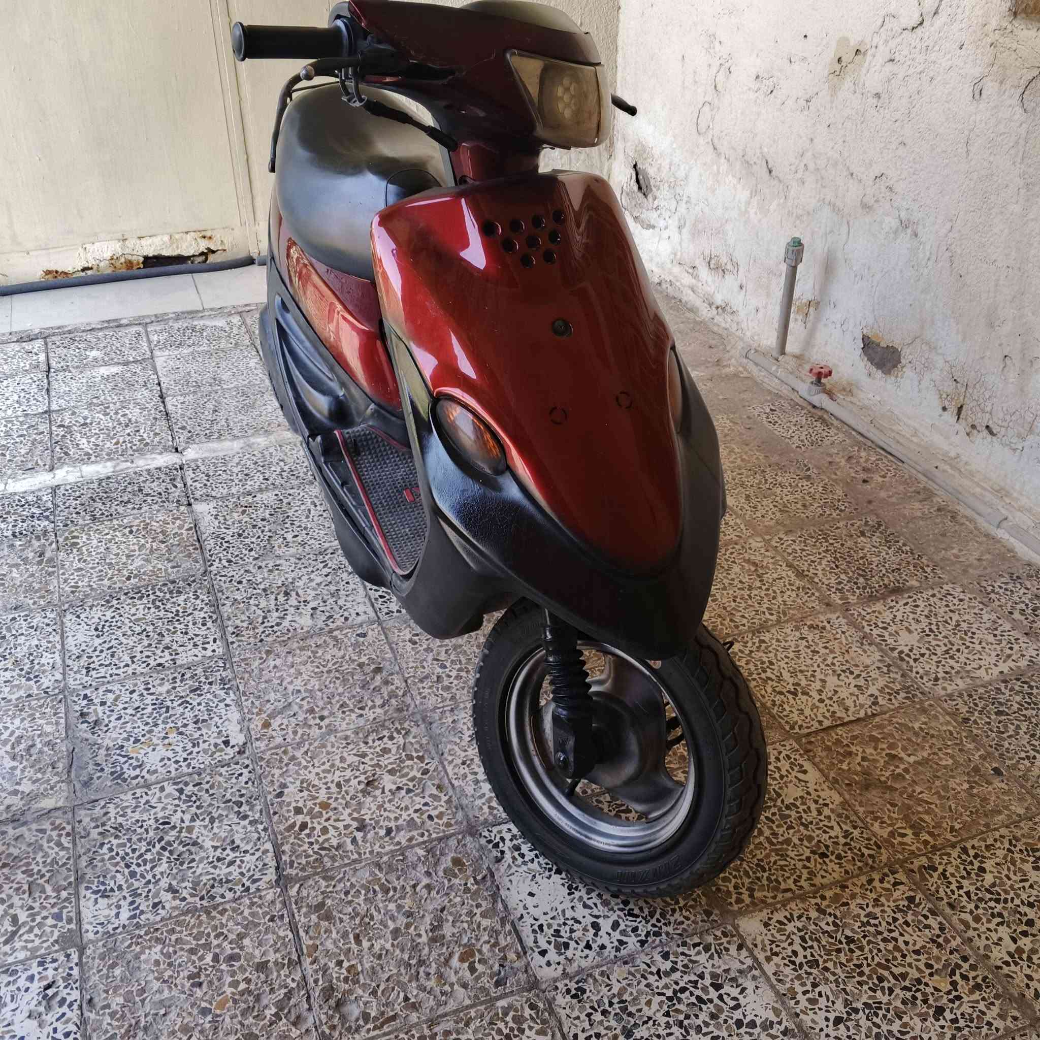 دراجة ياماها للبيع كاملة نكرة سلف كهربائيات شغالة تايرات جدد مامفتوحة فقط بوش وبستم مبدل اوراق جاهزة باسمي السعر 550 وبيها مجال الرقم ***********
