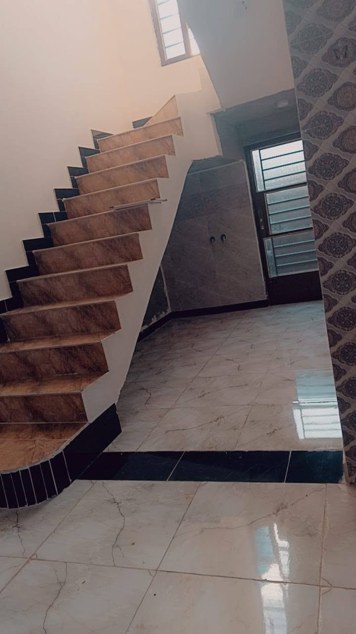 يالله🌹

تحية طيبة🌹

بيت🏠للبيع 
واجه 10 والنزال 17.5 يحتوي على غرفتين نوم 
الموقع قرية السلام 

للاستفسار ☎️

***********
***********
او مراجعه مكتب رائد البنواوي للعقار 
حي الموضفين مقابل مدرسه نون والقلم الأهليه 

اهلا وسهلا🌺
