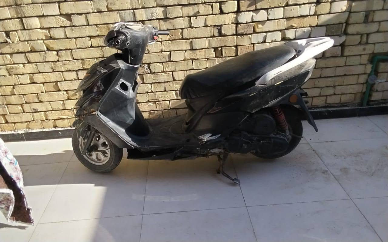دراجه البيع 
سكنس 
مكينه مكفوله 
مكاني سيد سماعيل 
***********
