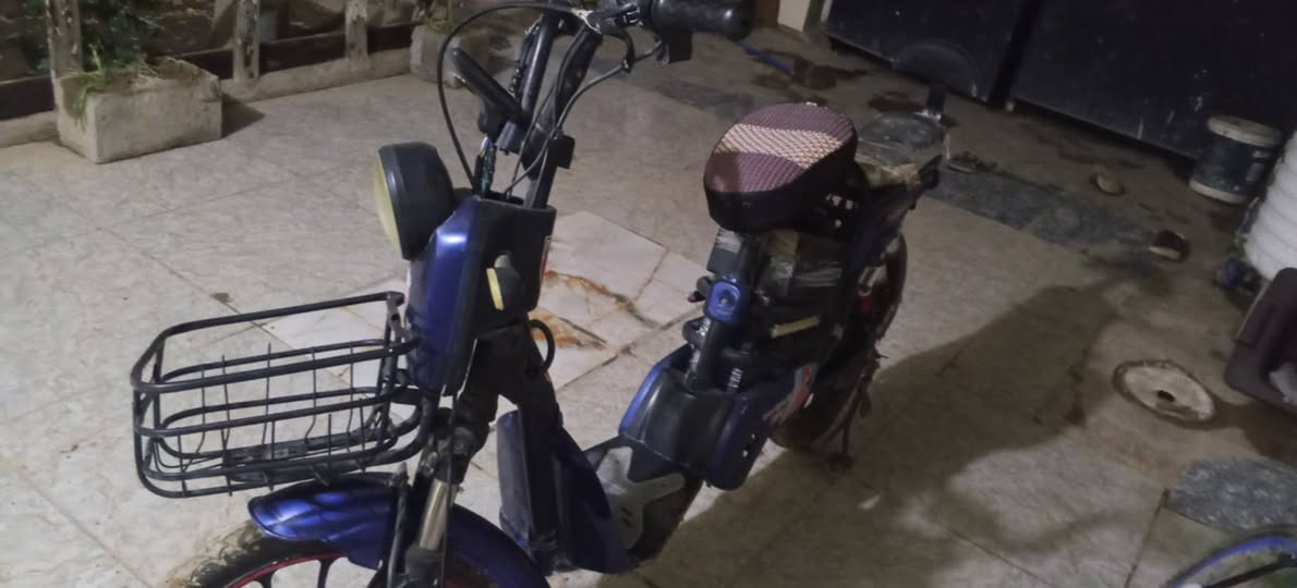دراجه شحن ٥ بطاريات مابيها أي عطل بطاريات جديده عالفحص رايدها ب١٧٥ وبيها مجال بسيط للشراي
مكاني بعقوبه*********** نتصلو عل رقم
