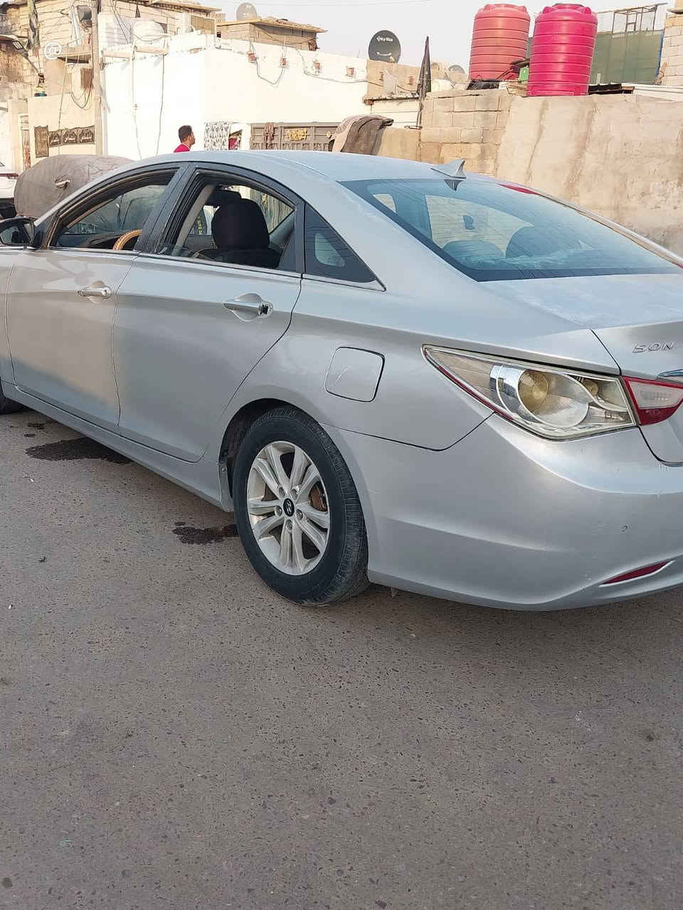 الهم صلي على محمد وآل محمد
سلام عليكم سوناتا موديل 2013
محرك 2600 حادثها جاملغ الايسر وبيها جراد بالبنيد وبالقمارة والصندوق بوليش يروح رقم وارد امريكي رقم ذي قار انكليزي 
سيارة جاهزة تخم تاير حداديه جيده كهربايات كلها شغاله سعرها 90وبيها مجال حك الجيه الاستفسار تواصل (***********) عنوان بصرة
