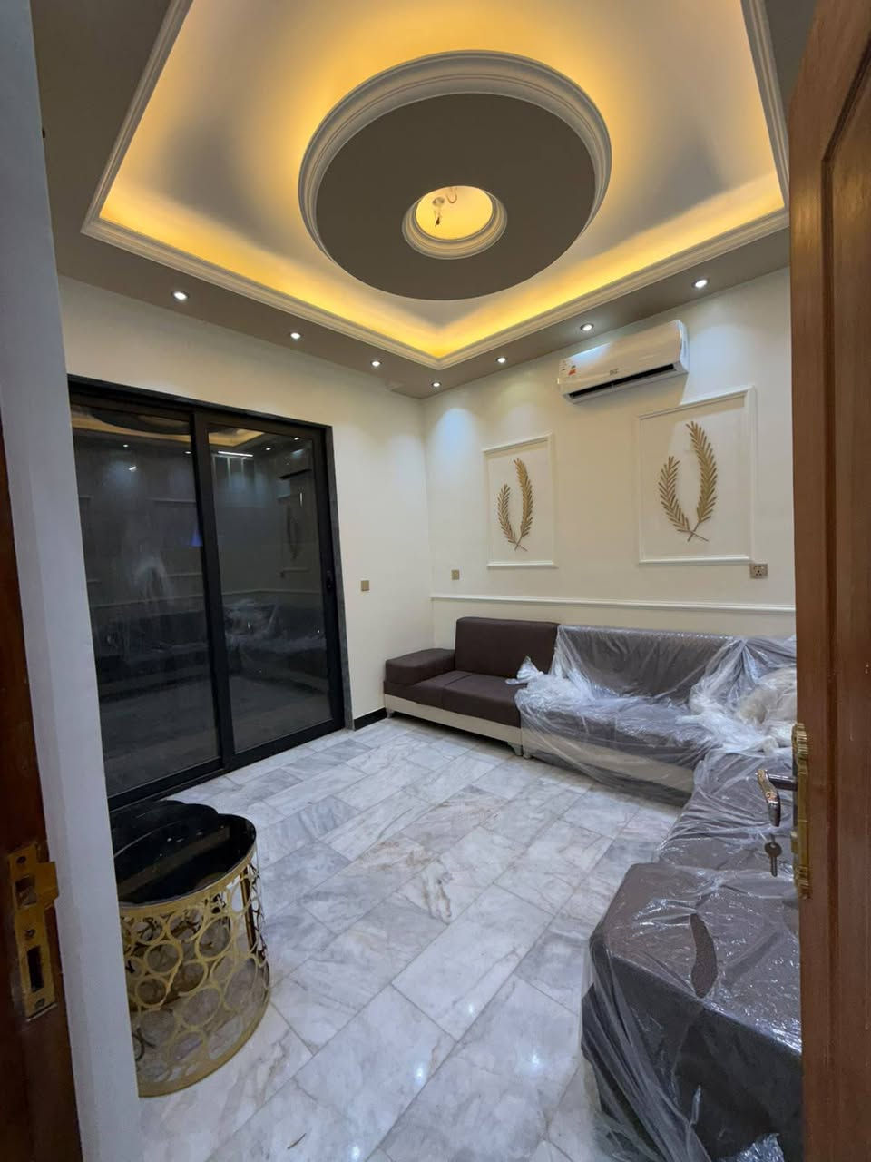 للإيجار في السيدية
بيت50م ✨مواثث

🔹 يحتوي على:
🏠 2غرف نوم
🏠 صالة
🏠 مطبخ
🏠 خدمات

💰 السعر: مليون ربع مال شهرين 

📞 للاستفسار:***********

مكتب حلم عقاري
