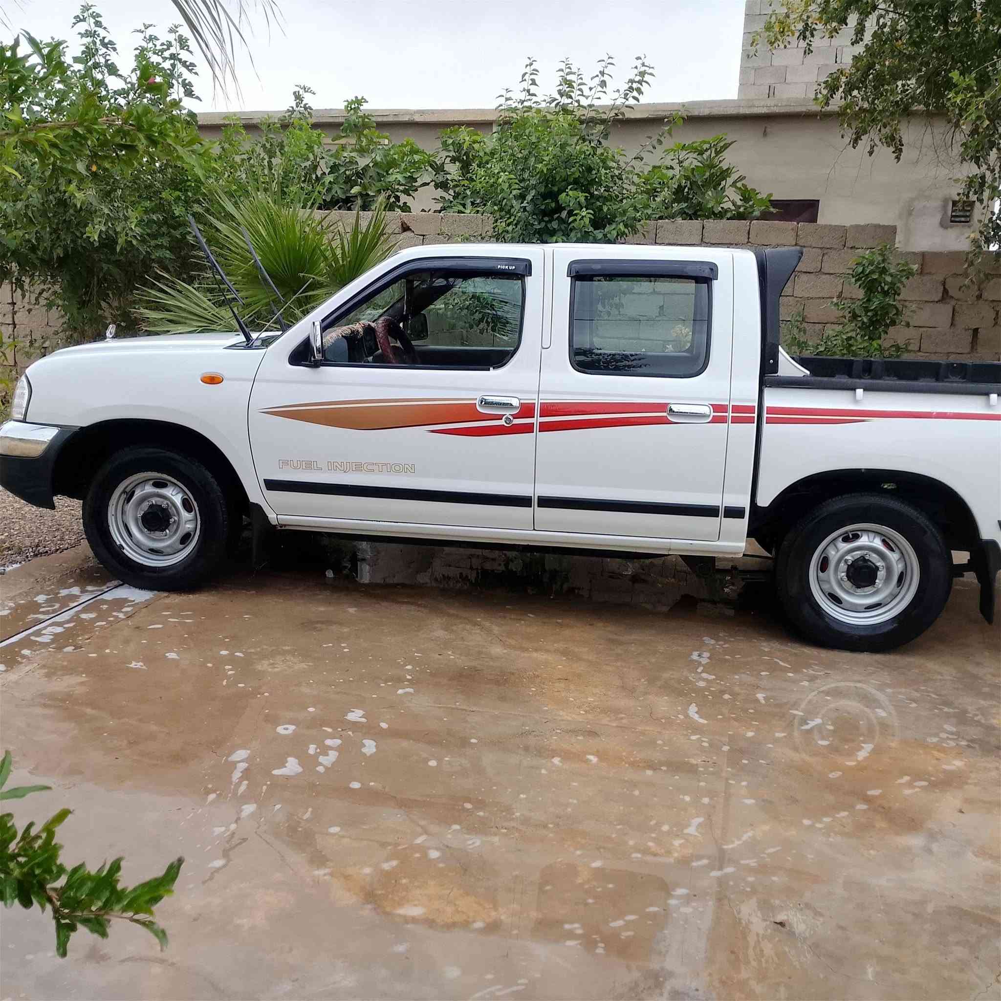 نيسان 2008 شرط التحويل مابيه صبغ فقط بيه بارد محرك بل شرط ما يصرف لو قطرة 💧 رقمها سليمانيه سنويه جديد ورقم جديد بيه بطاقه بانزين سعرهاا 133 وبيه مجال ***********

