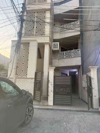 شقه طابق ارضي +طابق ثالث للإيجار العامريه خلف نادي الخطوط مساحه ٢٠٠ م ...