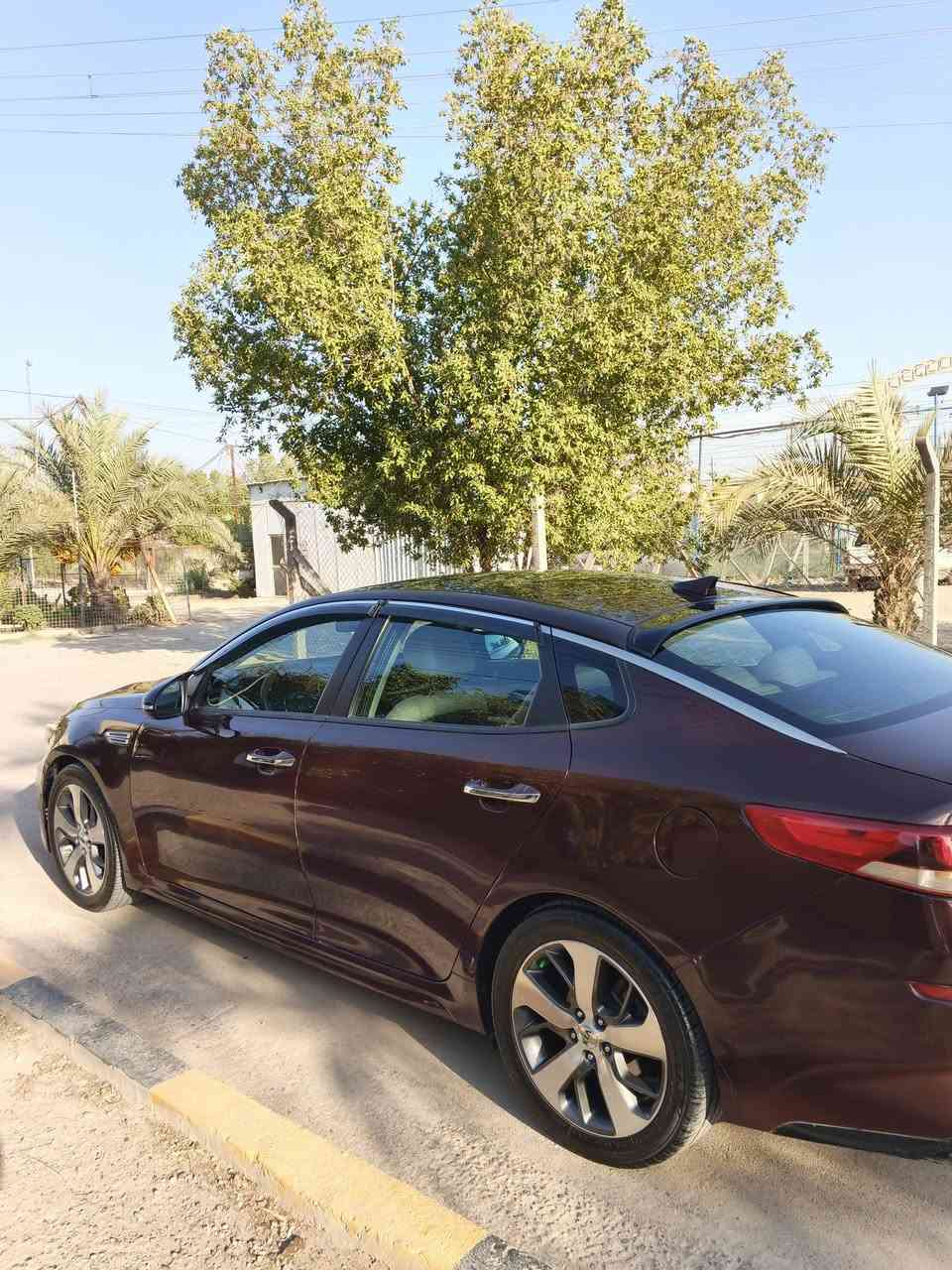 كيا أوبتما 2019 وارد امريكي
رقم بغداد السيارة 
لون كرزي والداخل اسود
ماشية 108 الف ميل
محرك 2400 كير AT
حادثها سطحي دون داخل 
وصور الحادث مرفقة 
إيرباك البردة فقط 
مكينة وكير وتبريد وكهربائيات مكفولة
صيانة للصدر قبل فترة قصيرة
مواصفات FE 
شاشة وسائط - كاميرا خلفية - حساسات خلفية - نقاط عمياء جانبية - رادار جانبي - مانع اصطدام امامي - مثبت سرعة مع تحكمات ستيرن - ثلاث وضعيات قيادة - اضاءة LED - حساسات اطارات

السعر : 120 وبيها مجال بسيط 
مكاني الغزالية 
رقم التليفون للتواصل:***********
