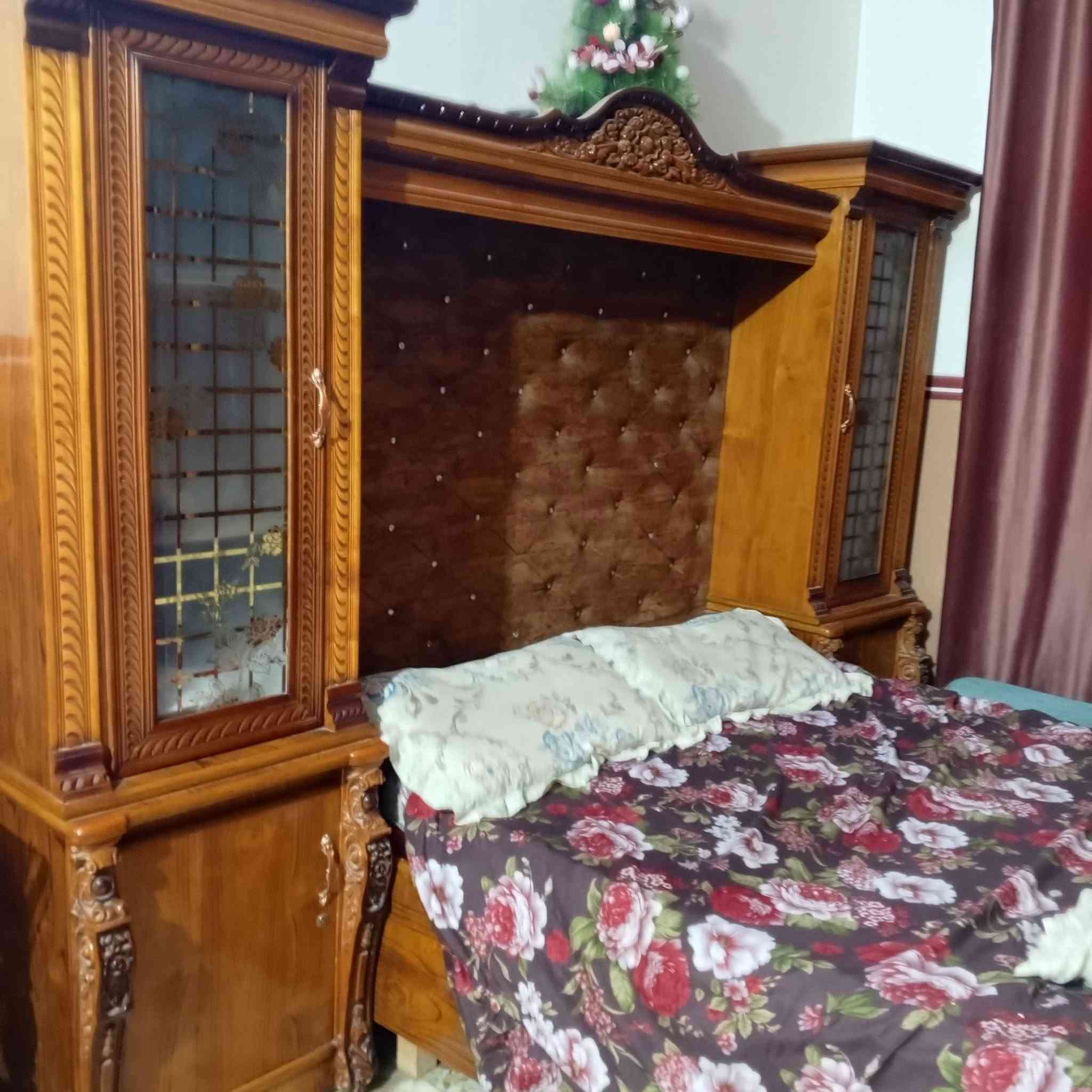 لا بيع غرف تسكم عرقي درجه اول شغل حديث اسم الغرفه ملكيه فخمه الغرف ماصرلي هوي من سكمته  شغله درجه اول الشري يدخل خاص او يستفسر او يتصل عل رقم ***********
