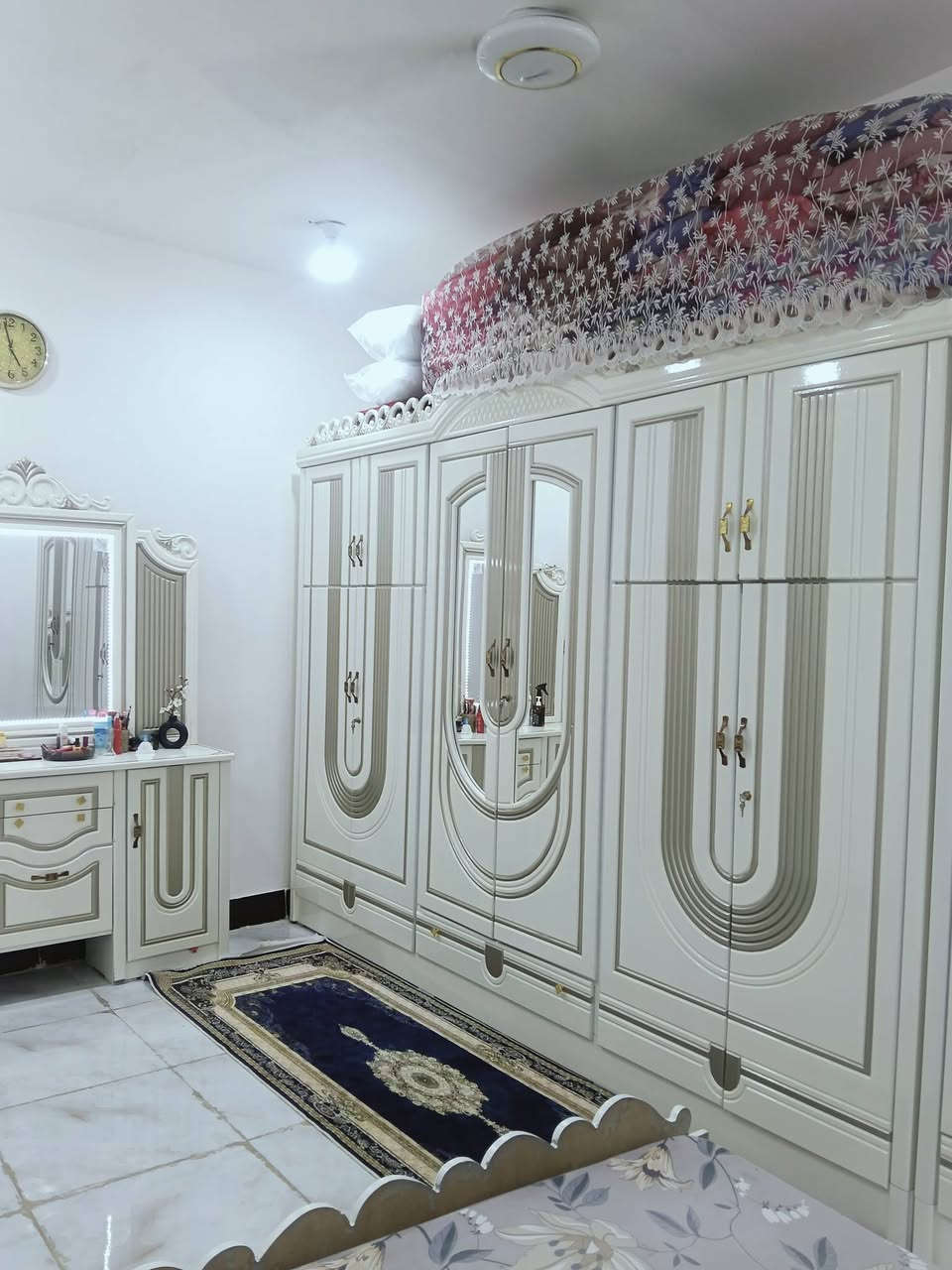 سلام عليكم غرفه خشاب البيع جديده كلش رجان ماتواجد عل فيس شراي يخبر ***********
