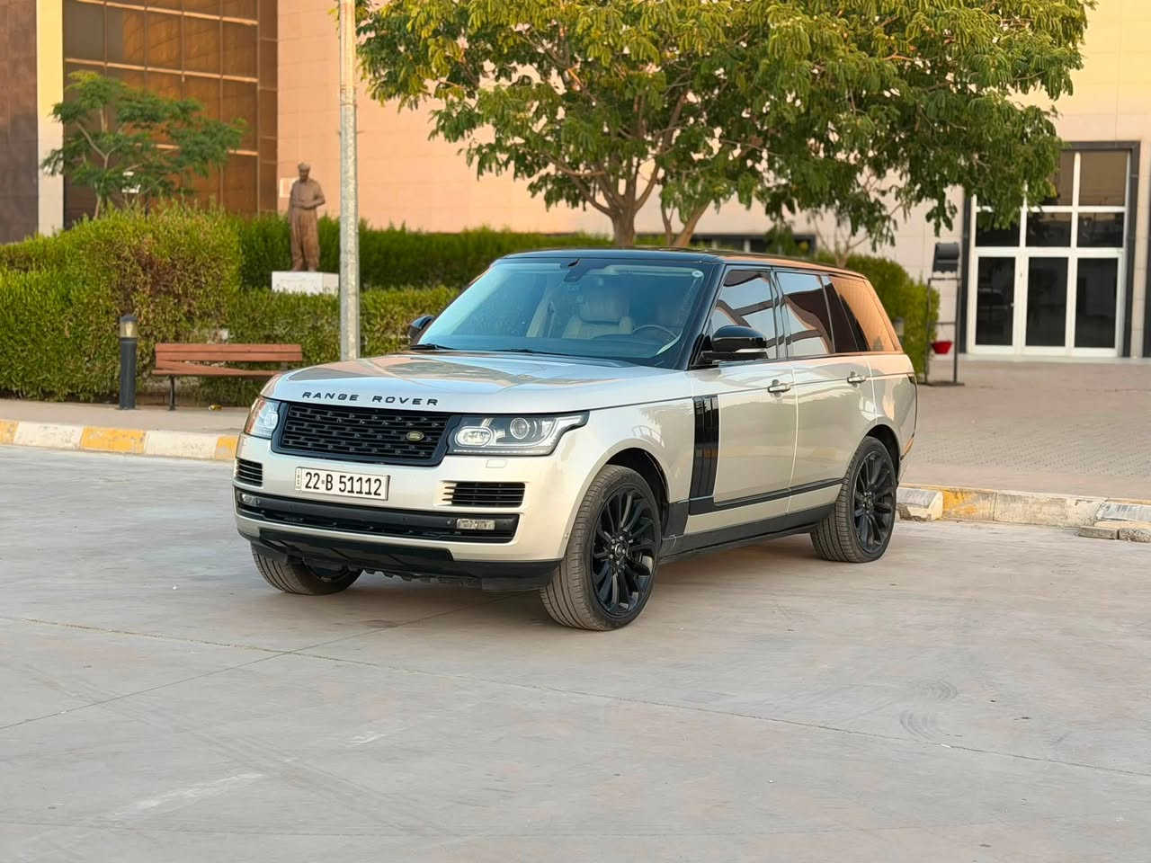 سلام علايكم 
رانج روفر موديل 2013 خليجي وكله سردار موصفات. اوت بايكرافي فول فول 

محرك V8 سبر جارج بانزين 
كير محرك بشرط لاصوت لا صرف لا بخار 
 

بانوراما كشن جلد كشن مساج كهربا. رادار 5 كاميرا حساس خلفي امامي تحديد سرعه تحكمت استير ابواب شفط  سندوق جك دوسه كهرباي  مرايت شفط  بعد هوايه مصفات بيها 

سنويه بسمي جديد لحد 2031 هز فحص براد جديد رقم دولي جديد
تريد وكاله تريد تحويل حاضر 

كهربايت كله بشرط كل جسم شغال سياره جاهز دينار متصرف علئ

سياره بي 3 قتعه و نص بس كلير بدون جكه دواخل بدونً ايرباك 

سعره 205 بي مجال قليل
***********
