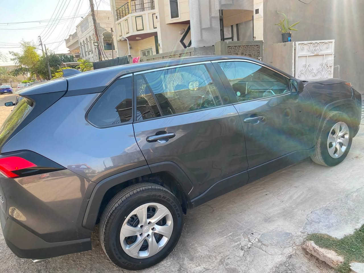 راف فور موديل 2023
تبديل بنيد وجاملغ 
ماشيه 40 
سياره جاهزه بدون نقص 
السعر158
مكاني حي الخضراء بغداد 
***********
