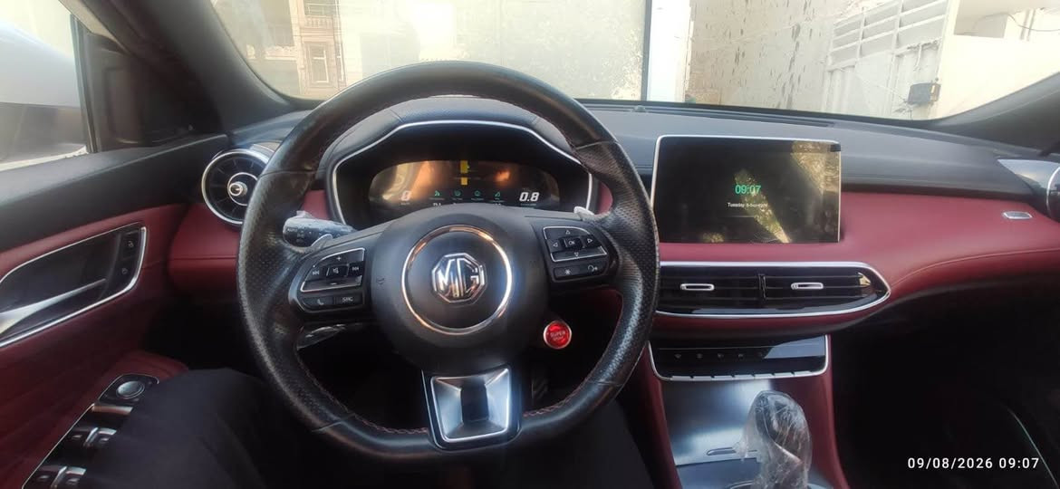 MG HS 30T Trophy
🔥 ئێم جی ئێچ ئێس (MG HS Trophy) مۆدێل 2022 بۆ فرۆشتن

​ئێم جی ئێچ ئێس پۆلی 30T Trophy، یەکێکە لە ئۆتۆمبێلە کرۆسۆڤەر و (SUV) هەرە پرۆفیشناڵ، مۆدێرن و پڕ مواسەفاتەکان. سەیارەکە نموونەیە لە جوانی

​تایبەتمەندییەکان:
​بابەت: ئێم جی ئێچ ئێس (MG HS 30T Trophy)
​مۆدێل: 2022
​مەکینە: 2.0 توربۆ (گێڕ و مەکینە بە شەرت)
​ڕۆشتن: 58,000 کم (لەسەر زەمانە، فول سێرفیس)
​مواسەفات: فول فول مواسەفات (کوشن جلد، کارەبایی، سارد و گەرم، پانۆراما، ڤۆلیۆم، تەحدید سۆڕعە، ستارت ستۆپ، دەرگا بەسمە، دەبڵ ئێکسل 4x4، پێنج مۆدی لێخوڕین)
​دۆخی لەش: بێ لێدان، بێ بۆیاخ
​شوێن: هەولێر
​نرخ:142 وەرەقە ($142
00)
​ژمارەی خاوەنی: *********** Singapore

نص مكتوب في الصور:
- 09/08/2026 09:03
- 09/08/2026 09:04
- 09/08/2026 09:07