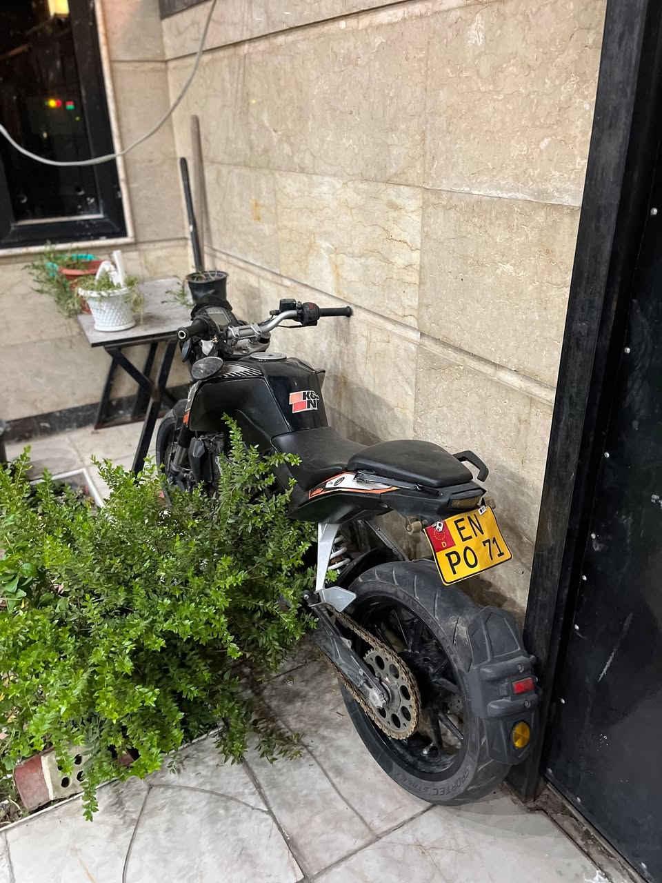 Ktm duke 200cc
يحتاجلها فقط عقل 
الدراجه للبيع لان راح اسافر
كامله كلشي مابيها بس عقل 
السعر: مليون وميه وبيها مجال
***********
