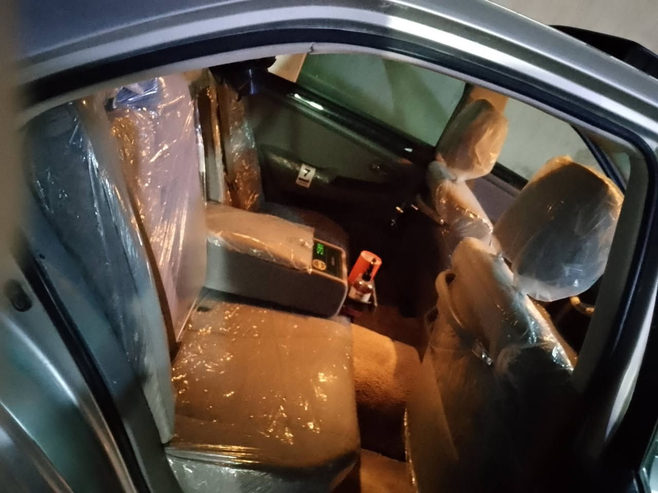 شاهینە 182  گێڕومەکینە بەشەرت  کۆد کۆد   بارکۆدی وەرگیراوەتەوە بەشەرت 
دوو دگمە   2005
دووکوشن کارەبا
مەجموعە لێکزز مشتە ئا
سوکان کاربا   
ئاوێنەکارەبا 
ئاوێنە ویتەر
 شاشەو کامێرا  
تەبریت ساردو گەرم بەشەرت   
بەسمە  
ناوڕەساسی
 کارەبای بەشەرت   
دەعمولێدراوی نیە  جەگە لەقرچێ  بچوک چاملح دواوە
سەقفی  بەشەرت
گەڤەری بەشەرت  
 ڕۆیاڵە دواو پێشی کراوەتە سپۆڕت   
  
هەموو گیانی بەشەرت  سعری 46مەعمەلەیە برایانە  هەیە بە40بڕۆ ئەوە بکڕە چات بۆمن مەکە  لەگەڵ ڕێزما مشتەری نی سەرم مەیەشێنە ***********  تەکیە نزیک چەمچەماڵ
