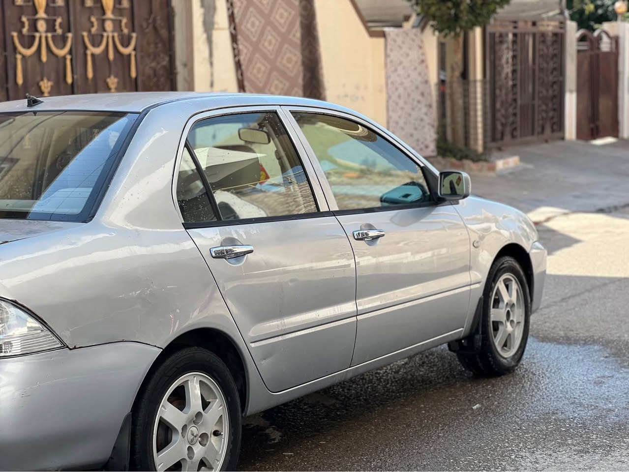 لانسەر 2009گێڕ تۆماتیک ناوزەردی مەکینە گەورە سەیارەکە تابڵێی هەیکەلی جوانە سەیارەکی زۆر مەزبوتە ٤جامی کارەباییە 
تەبریتی وەک سەلاجەیە❄️
 گێڕ و مەکینەو هەموو شتێکی بەشەرت 
 سعری ٦٥گەڵاو معامەلەیە
Admin❤️ أربيل, العراق

نص مكتوب في الصور:
- ره قه م خاوه ن سه ياره
- ***********
- يان
- ***********