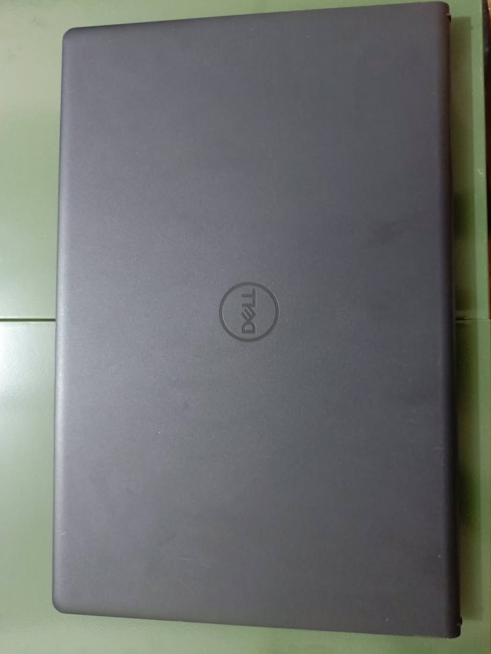 💻 للبيع لاب توب Dell Inspiron 15 (جيل 13) - بحالة الوكالة (شبه جديد) 💻السلام عليكم شباب.. عندي لاب توب ديل نظيف حيل حيل واستخدام قليل جداً (أخو الجديد وبدون أي شخط) للبيع. الجهاز مواصفاته حديثة وقوية جداً للدراسة، العمل، والتصفح، والشاشة مالته لمس (Touch).المواصفات الكاملة:الموديل: Dell Inspiron 15 3530الشاشة: تدعم اللمس (Touch Screen) بحجم 15.6 بوصةالمعالج: Intel Core i5-1335U (الجيل الثالث عشر الأحدث)الذاكرة (الرام): 16 جيجا (16GB RAM) سريع جداً بالتحميلالهارد: 512 جيجا SSD (نوع سريع جداً للنظام والبرامج)كارت الشاشة: Intel Iris Xe Graphicsالنظام: ويندوز 11 برو (Windows 11 Pro) أصلي ومفعلالملحقات:الشاحنة الأصلية مالته 🔌الحقيبة (الجنطة) الأصلية 💼السعر: 700,000 دينار (وبيه مجال بسيط جداً للشراي القفل)الموقع: [كربلاء المقدسة مقابل مستشفى الكفيل]المتوجه للشراء أو للاستفسار يرجى المراسلة على الخاص أو الاتصال على الرقم ***********
