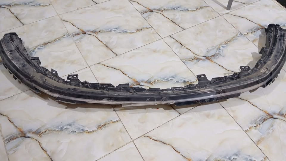 السلام عليكم 

اخون لد سوناته شكل الجديد كفر مكسور بس لدات وكارتات شغاله يفيد الي عنده لد محترك 

للتواصل واتساب 
***********
