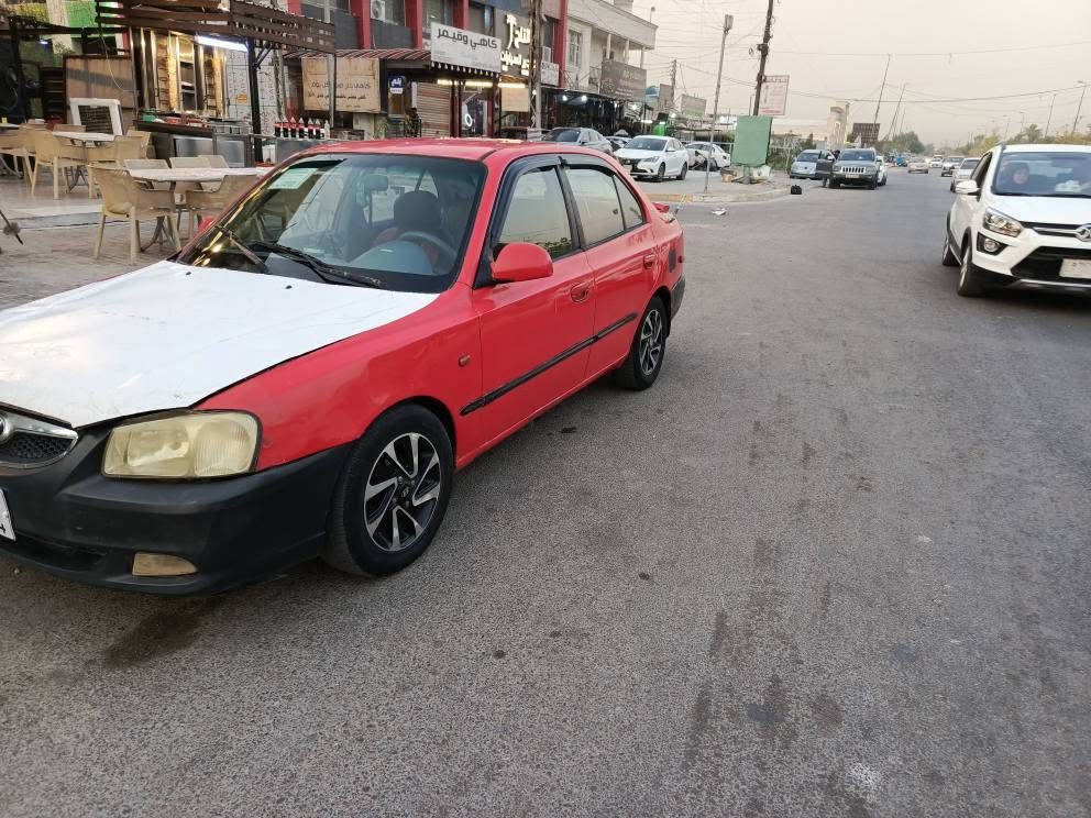 السلام عليكم اكسنت فيرنا موديل . 2002 مكينه جبيره 1600مكينه جديد وكير جديد صدرها امامي جديد وخلفي عوزها بس دبلات تعبانات  سياره بيها جوزه مال كونترول كير مال اوفر  بس عاطله كير اوتماتيك   سياره بقيه كلها جاهزه تبريد منضومه جديده تلج،🥶رقمها بغداد بسمي سياره مابيها ضربه للبيع مكاني في بغداد حي الاعلام رايدها 34ورقه اتصال على *********** بغداد, العراق
