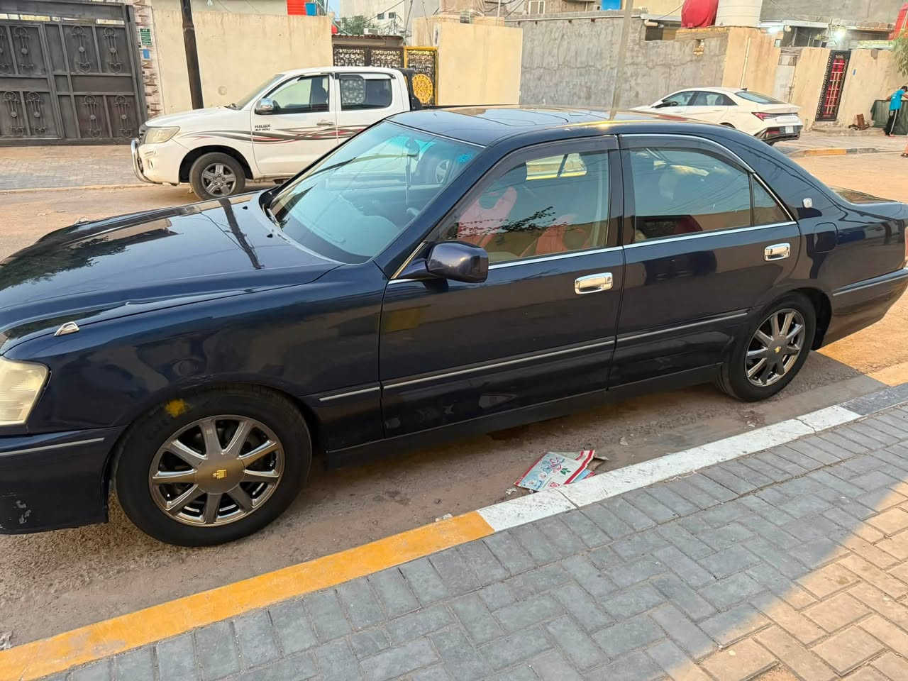 سلام عليكم
ملكه قرار102 رقم ميسان بأسمي كفاله عامه 
4 دكم فول محركه D4 الكبير حداديه جديده 
تخم تاير التواصل ع الرقم ***********

