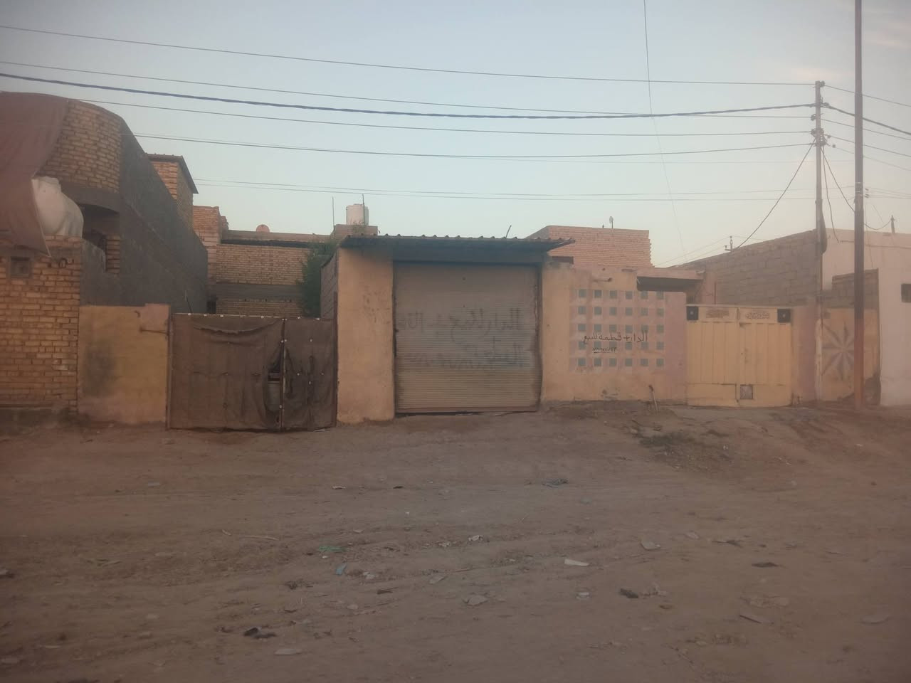 سلام عليكم بيت 160+قطعه160سند واحد طابو صرف حي الزهراء خلف مدرست جبل عامل وجه على ساحه اتصل وتدلل ***********
