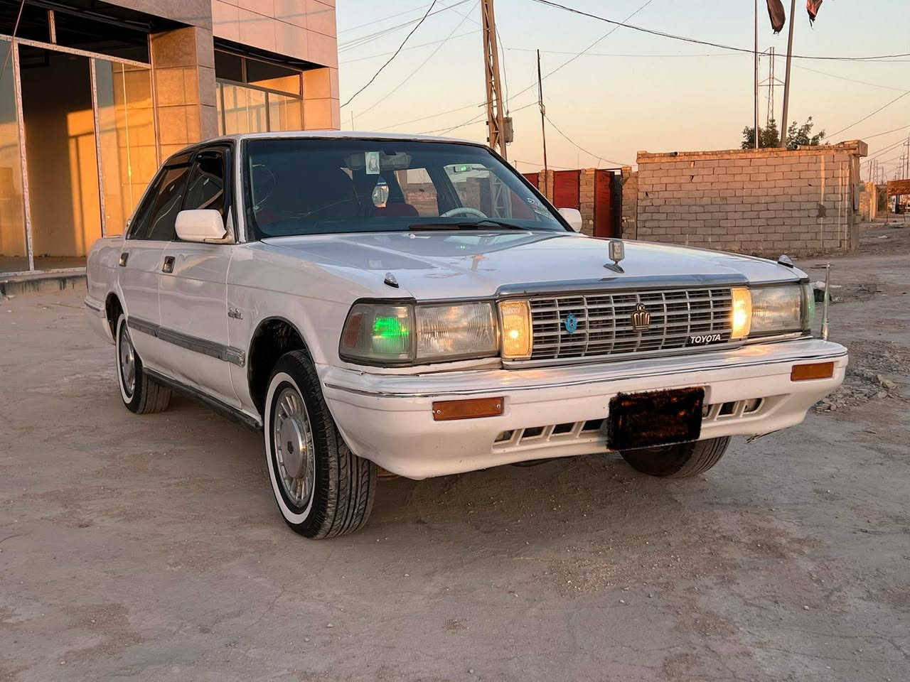 اللهم صلي على محمد وال محمد
@سيدان ايسر بلاد كفاله عامه عدا ضربه بالجاملغ الخلفي بارد
@موديل ١٩٨٨ تحويل باسم اقاربي 
@محرك فيفيتي ٢٥٠٠
@ منضومه بانزين جديده 
@ حداديه بالكارتون امامي خلفي 
@تبريد ثلج منضومه كامله وي السويج 
@باور جديد اطارات جدد السياره ما تصرفلك الف دينار 
@لايت زنون.هورن بوش .
@ رقم بغداد تحويلها وين ماتريد باي محافظة 
@غرفه جديده قماش الفرو
@السعر ٥٧ ورقه  
العنوان...ذي قار الشطره.  ***********
المعلومات كدامك وبيه مجال كلش قليل جدا
