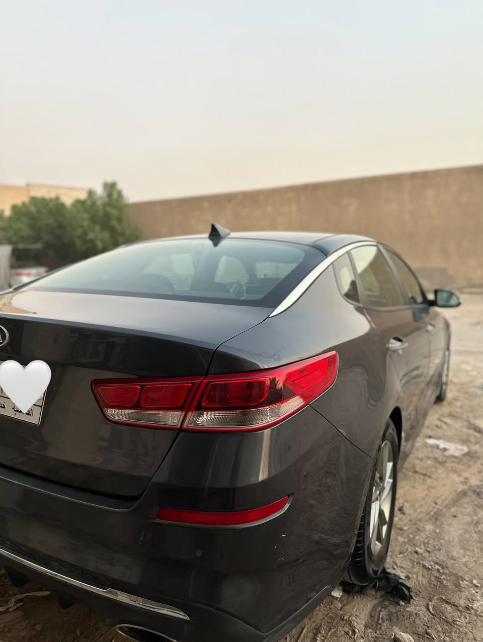 السلام عليكم
كيا اوبتيما 2019 رقمها قادسية امريكي (كلين تايتل) بدون حادث 
السيارة جديدة بمعنى الكلمة وحرة. 

مكاني الديوانية المركز 

السيارة لونها فيلي مايل للسواد 
رادارات وحساسات وكاميرا كلشي بيها حلو ومرتب 
وماشية 70 الف بس. 

***********
