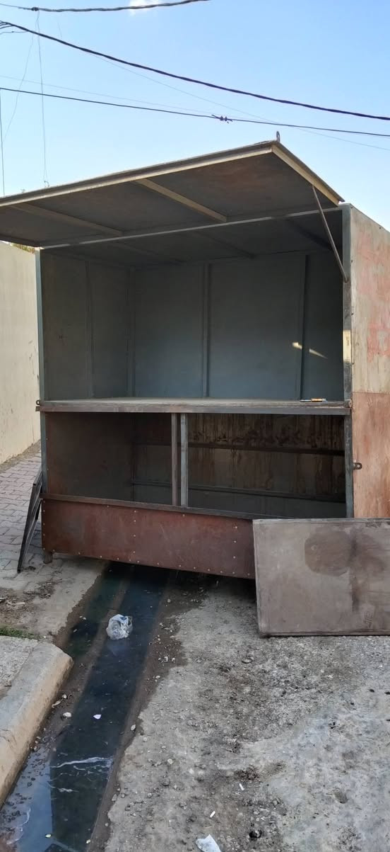دولاب جمبر يرهم مال جاي أو عرض غراض حديد ارتفاع 2متر نزال1متر عرض 2متر الشراي يتصل ويتدلل مكاني كركوك ***********
