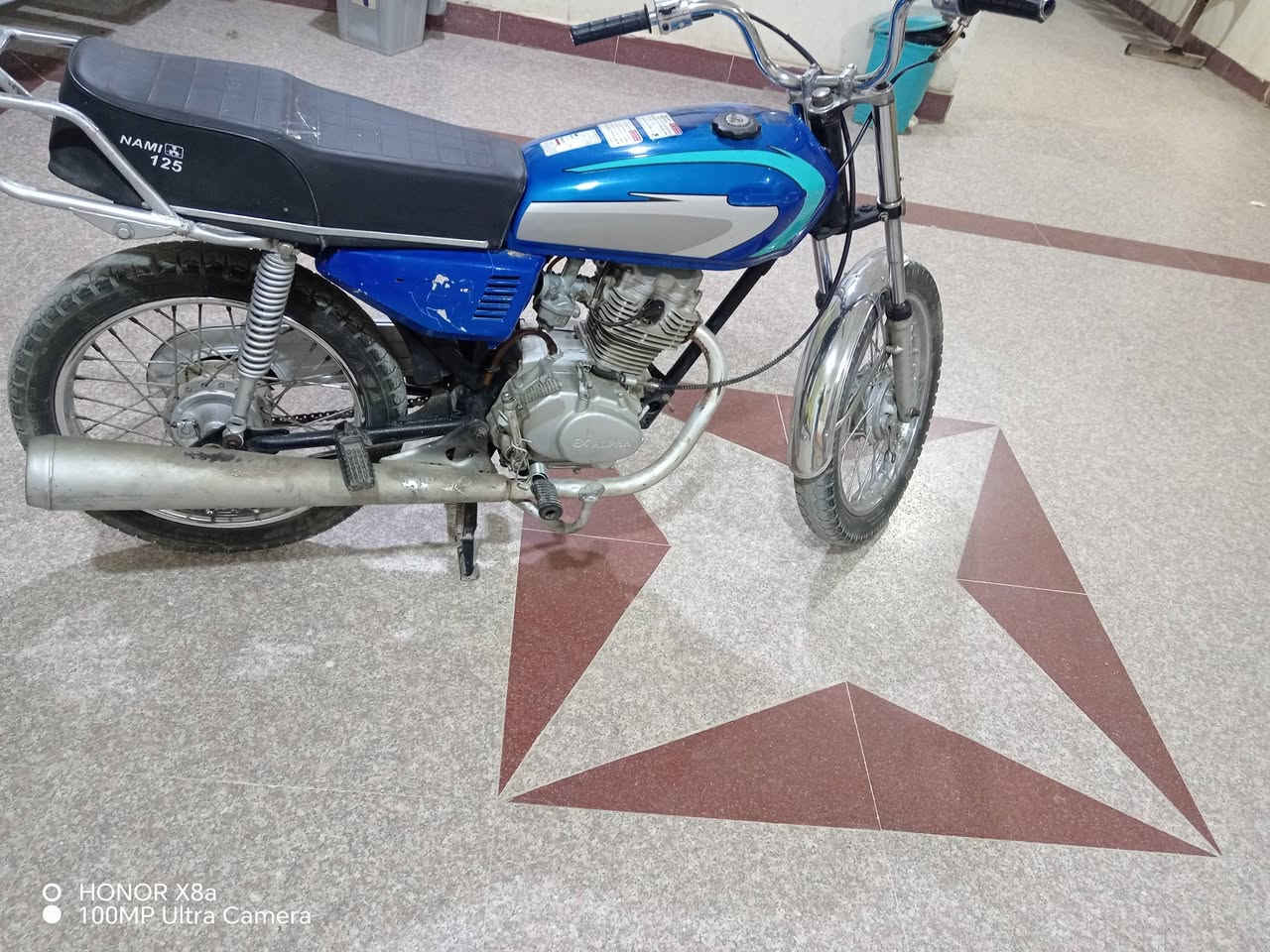 السلام عليكم
دراجه نامه كلك
سعرها ٣٥٥ وبيها مجال للشراي
***********

نص مكتوب في الصور:
- HONOR X8a
- 100MP Ultra Camera
- O HONOR X8a
